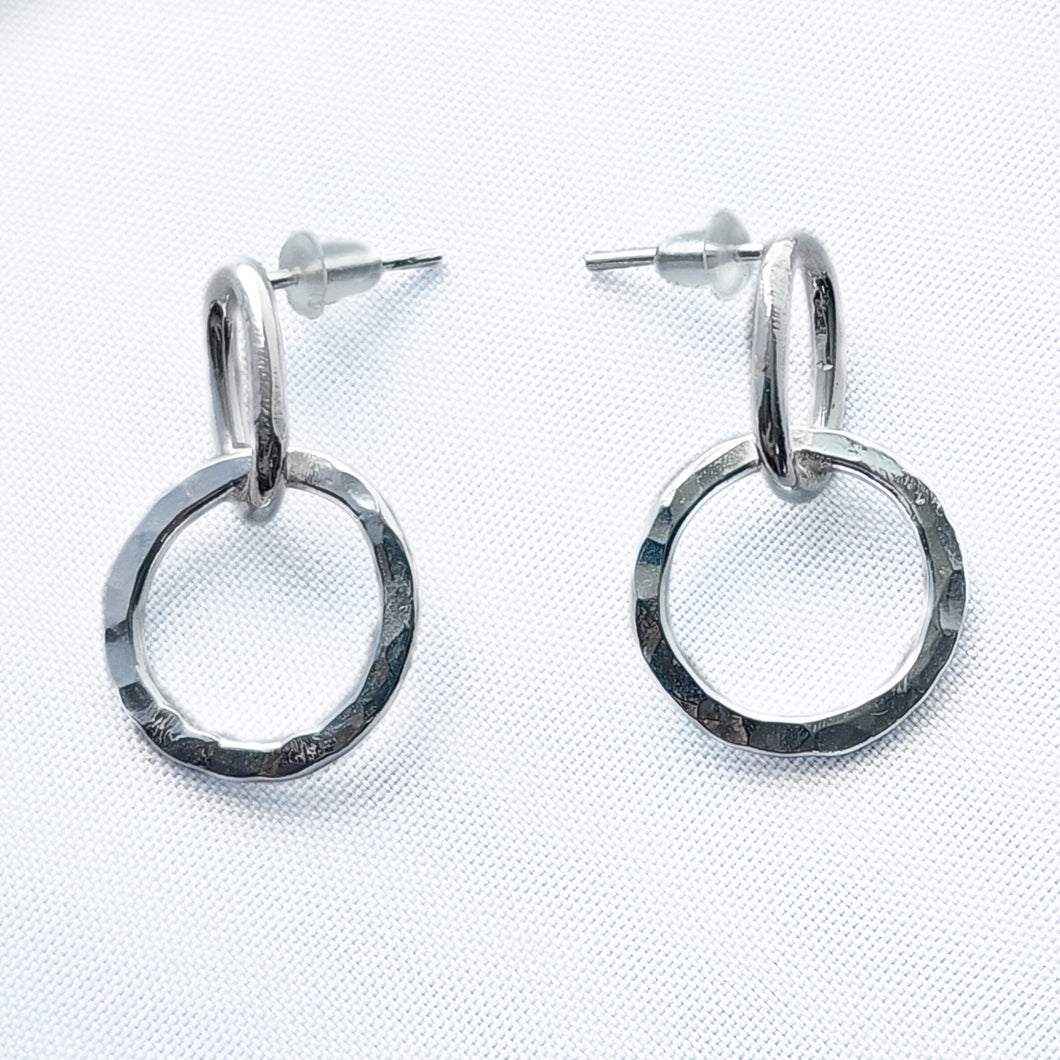 Sterling silver hammered link fused stud earrings “Dancing Lights”